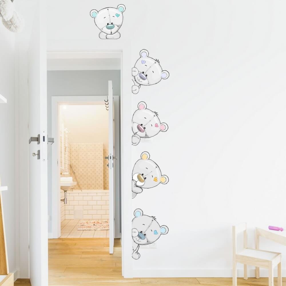 INSPIO dětské samolepky na zeď - Šedí plyšoví medvídci kolem dveří N.2 – VLEVO OD DVEŘÍ 