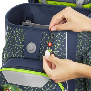 Školní aktovka pro prvňáčky – 4 dílný set, Step by Step BASIS Green Geometric, AGR