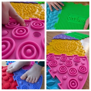 Sada 9 silikonových senzorických podložek Ortopedek s Pop-It efektem